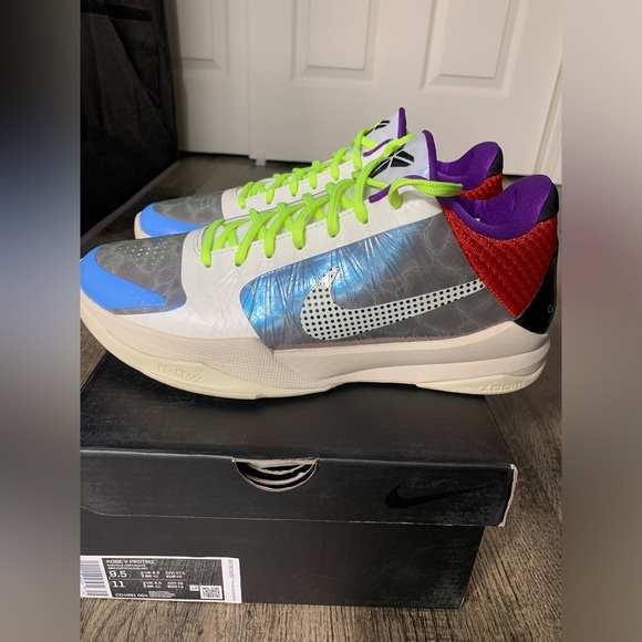 kobe 5 - Picture 6 of 6